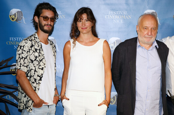 Pierre Niney, Alice Pol, François Berléand lors de la première du film "L'origine du monde" de L. Lafitte dans le cadre du Festival "Ciné Roman" au Pathé Gare du Sud à Nice le 18 Juin 2021. © Denis Guignebourg/Bestimage