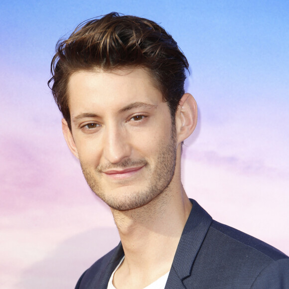 Pierre Niney - Personnalités à la projection du film "Toy Story 4" à Eurodisney Paris. © Christophe Aubert via Bestimage