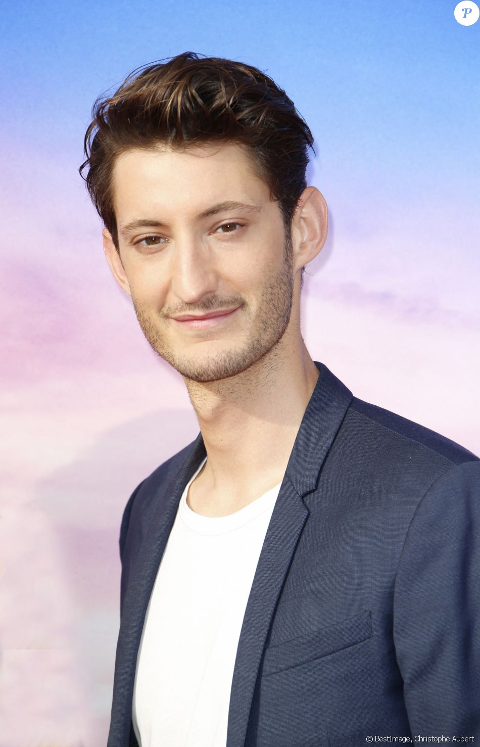 Pierre Niney - Personnalités à la projection du film "Toy Story 4" à Eurodisney Paris. © Christophe Aubert via Bestimage
