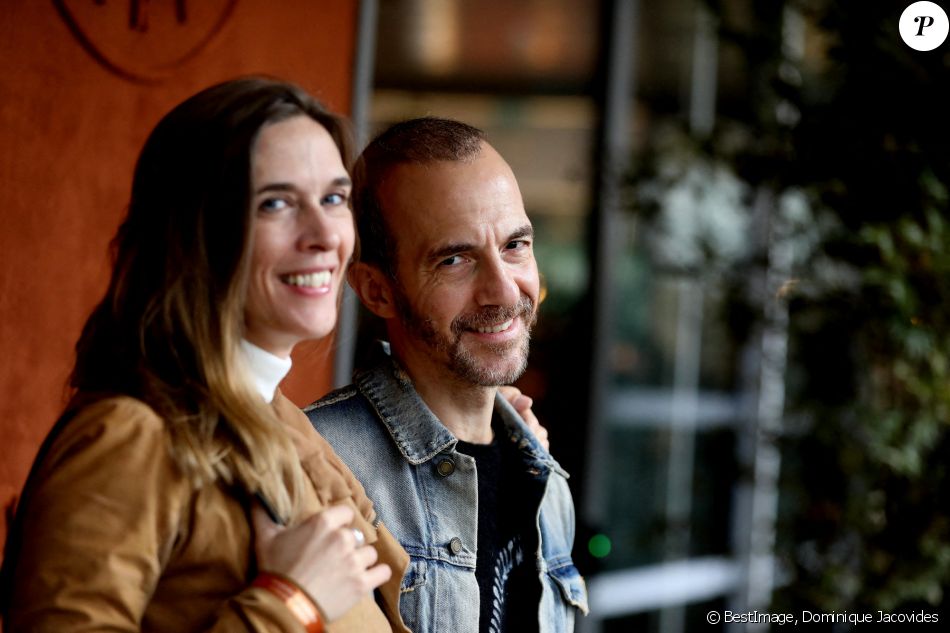 Calogero et sa compagne Marie Bastide au village des internationaux de tennis de Roland Garros le jour de la finale homme Nadal / Djokovic à Paris le 11 octobre 2020. © Dominique Jacovides / Bestimage