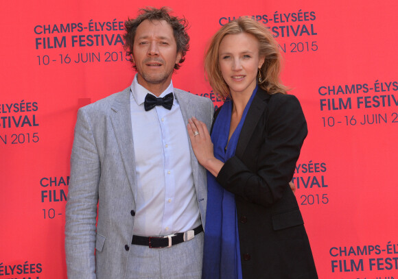 Bruno Debrandt et sa femme Marie Kremer - Photocall du film "Valley of love" lors du 4ème Champs-Elysées FIlm Festival à Paris le 9 juin 2015.