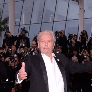 Alain Delon (Palme d'Or d'Honneur du 72ème festival de Cannes) - Montée des marches du film "A Hidden Life" lors du 72ème Festival International du Film de Cannes. Le 19 mai 2019 © Rachid Bellak/ Bestimage