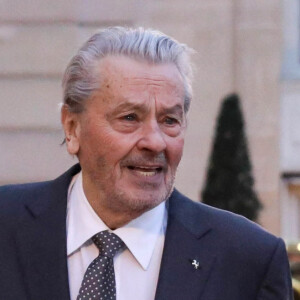 Alain Delon - Arrivées au dîner d'état en l'honneur du président de la république de Chine X.Jinping au Palais de L'Elysée, Paris, le 25 mars 2019. © Stéphane Lemouton / BestImage