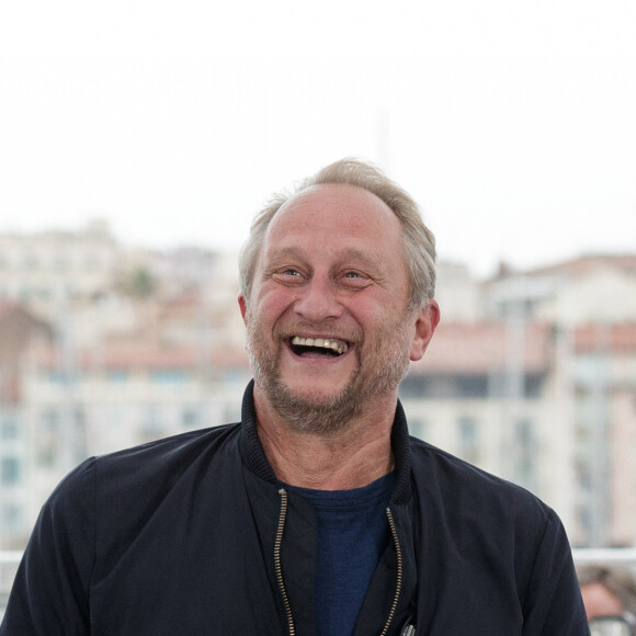 Benoît Poelvoorde lors du photocall du film "Le grand bain" au 71ème Festival International du Film de Cannes, le 13 mai 2018. © Borde / Jacovides / Moreau / Bestimage