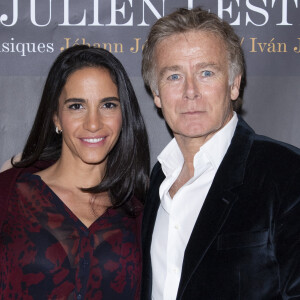 Franck Dubosc et sa femme Danièle - Photocall de la représentation de "Dream Compagnie Julien Lestel" à la salle Pleyel à Paris. © Coadic Guirec-Pierre Perusseau/Bestimage