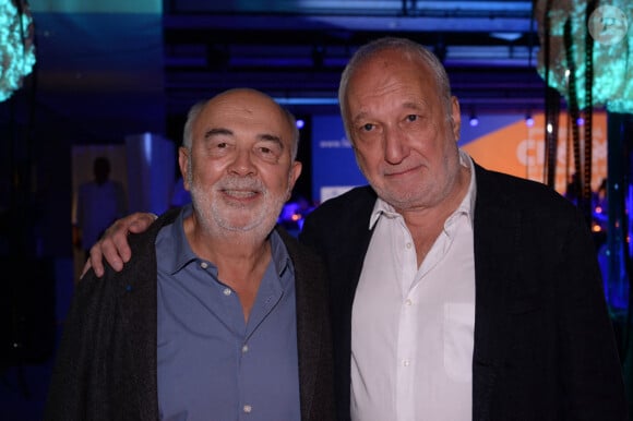 Gérard Jugnot, prix du public pour le film "Le petit Piaf" et François Bérleand, président du jury - Cérémonie de clôture du 7 ème Festival de cinéma et musique de film de La Baule, le 26 juin 2021.
