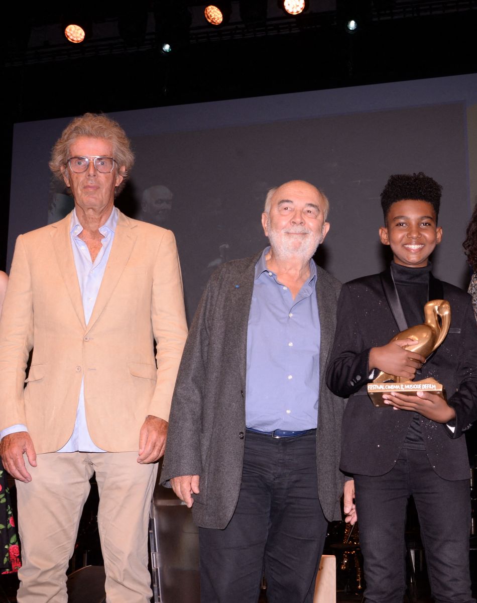 Deborah François, membre du jury, Dominique Desseigne, Gérard Jugnot, Soan et ses parents - Cérémonie de clôture du 7 ème Festival de cinéma et musique de film de La Baule, le 26 juin 2021.