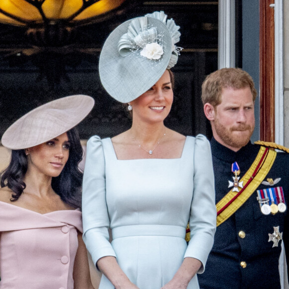 Camilla Parker Bowles, duchesse de Cornouailles, Kate Catherine Middleton, duchesse de Cambridge, le prince Harry, duc de Sussex et Meghan Markle, duchesse de Sussex - Les membres de la famille royale britannique lors du rassemblement militaire "Trooping the Colour" (le "salut aux couleurs"), célébrant l'anniversaire officiel du souverain britannique. Cette parade a lieu à Horse Guards Parade, chaque année au cours du deuxième samedi du mois de juin. Londres, le 9 juin 2018.