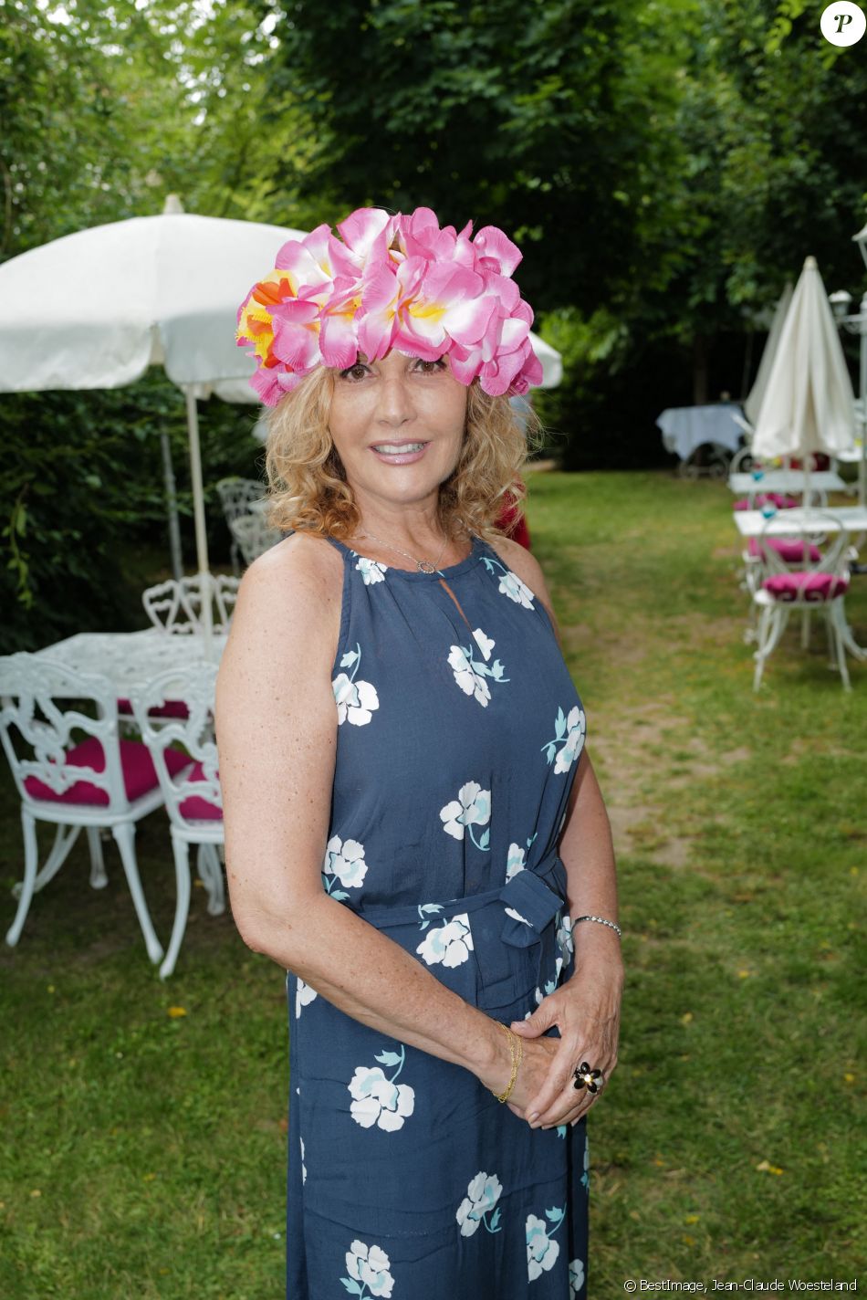 Exclusif - Fabienne Amiach - Garden party organisée par Babette de Rozières chez elle à Maule le 30 juin 2019. © Jean-Claude Woesteland/Bestimage