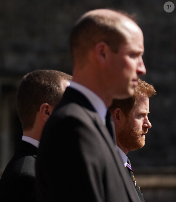 Le Duc de Cambridge (Prince William) et Prince Harry durant les funérailles du Duc d'Edimbourg au Château de Windsor, dans le Berkshire. Le 17 avril 2021.