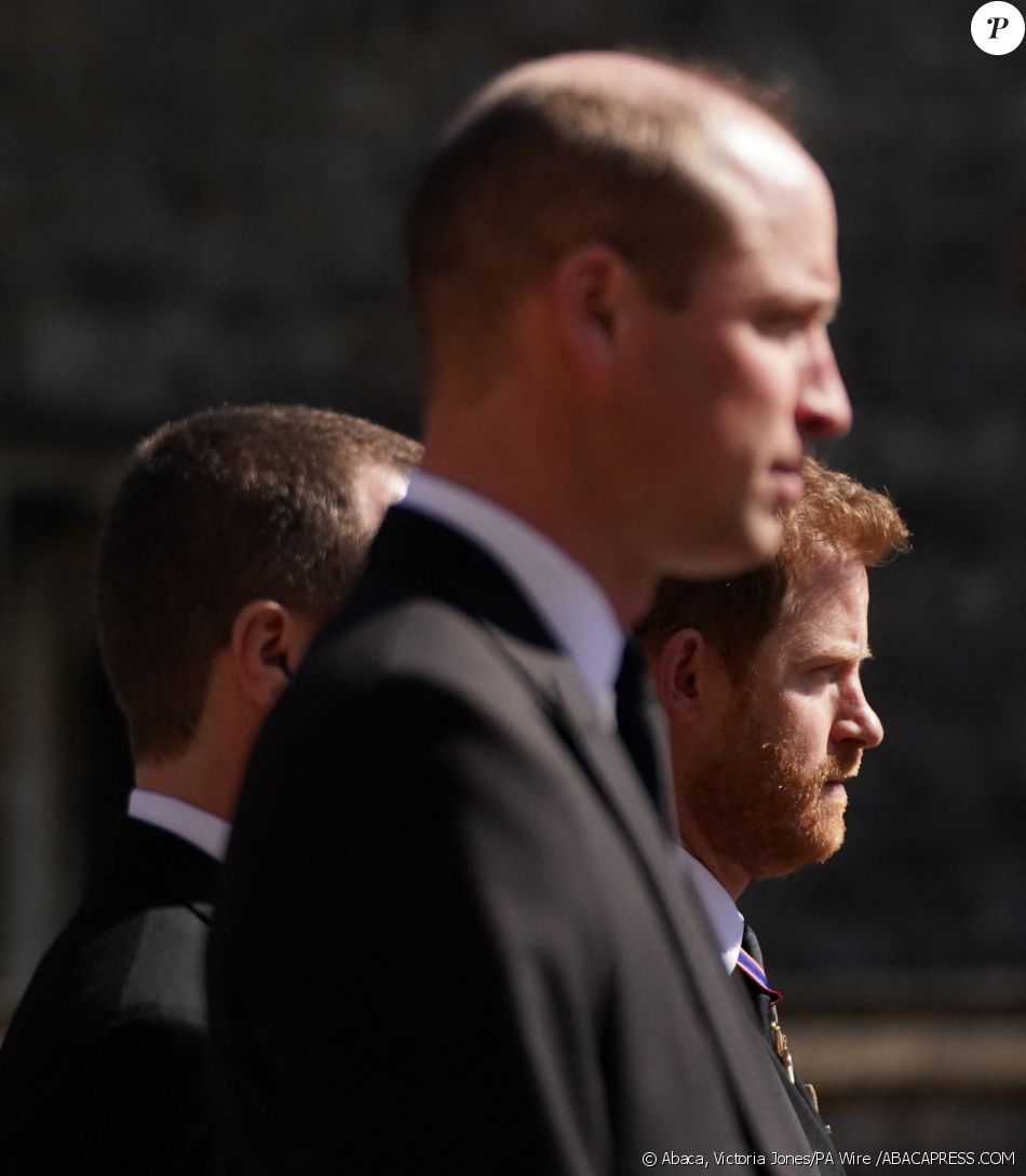 Le Duc de Cambridge (Prince William) et Prince Harry durant les funérailles du Duc d'Edimbourg au Château de Windsor, dans le Berkshire. Le 17 avril 2021.
