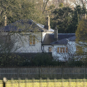 Le prince Harry, duc de Sussex, et Meghan Markle, duchesse de Sussex ont décidé d'investir dans une troisième clôture pour renforcer leur dispositif de sécurité de leur résidence, Frogmore Cottage, le 28 novembre 2019.