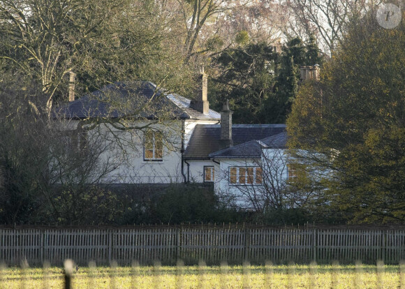Le prince Harry, duc de Sussex, et Meghan Markle, duchesse de Sussex ont décidé d'investir dans une troisième clôture pour renforcer leur dispositif de sécurité de leur résidence, Frogmore Cottage, le 28 novembre 2019.