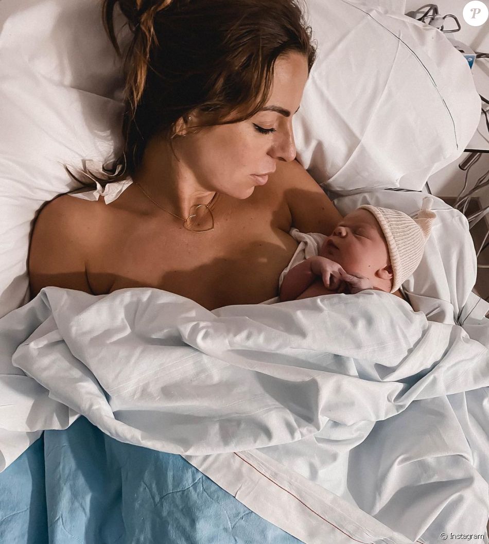 Hillary Vanderosieren (Mamans & célèbres), amoureuse de Giovanni Bonamy et heureuse maman de Milo.