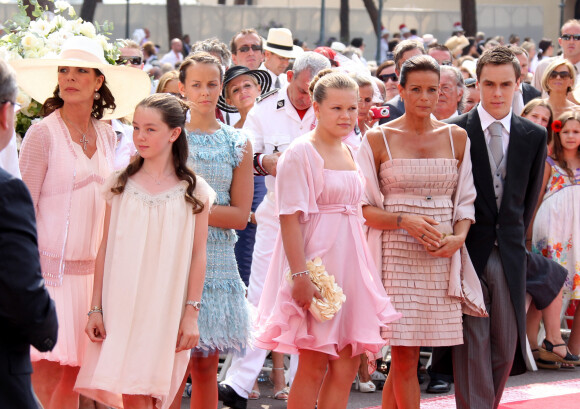 La princesse Stéphanie et ses enfants, Louis et Pauline Ducruet, Camille Gottlieb, la princesse Caroline et sa fille la princesse Alexandra - Mariage religieux du prince Albert et Charlene Wittstock à Monaco, le 2 juillet 2011.