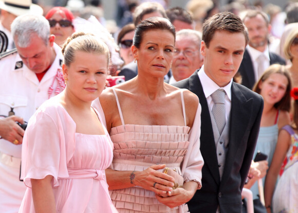 La princesse Stéphanie et ses enfants, Louis et Camille Gottlieb - Mariage religieux du prince Albert et Charlene Wittstock à Monaco, le 2 juillet 2011.