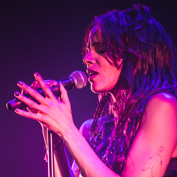 Exclusif - La chanteuse Shy'm en concert aux Folies Bergère à Paris. Le 7 mars 2018 © Cyril Moreau / Bestimage