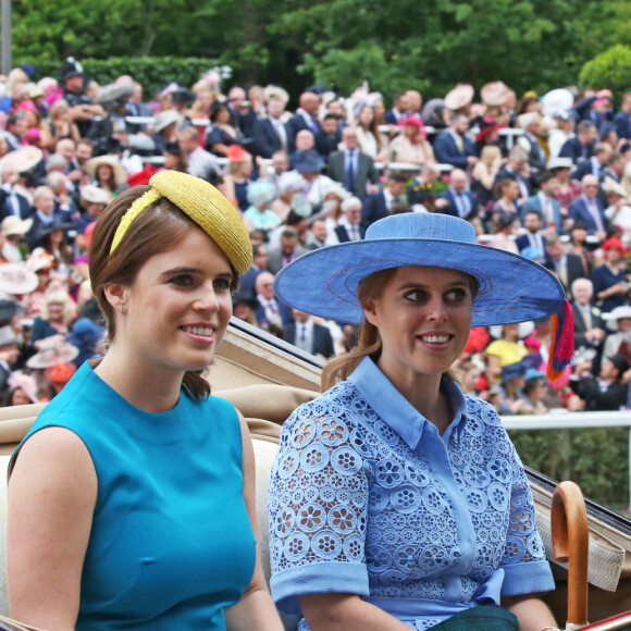 La princesse Eugenie d'York et la princesse Beatrice d'York - La famille royale britannique et les souverains néerlandais lors de la première journée des courses d'Ascot 2019, à Ascot, Royaume Uni, le 18 juin 2019.