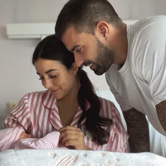 Rym Renom (Mamans & Célèbres) a accueilli une petite fille prénommée Maria-Valentina avec son compagnon Vincent Queijo - Instagram