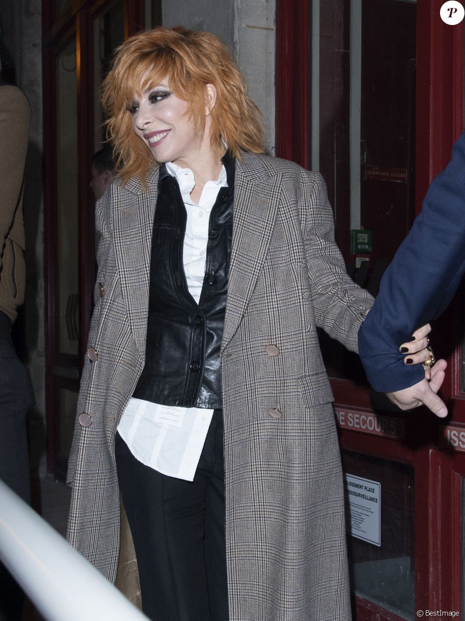 Mylène Farmer - Les célébrités arrivent au défilé de mode Haute-Couture printemps-été 2020 "Jean-Paul Gaultier" au théâtre du Châtelet à Paris le 22 janvier 2020.
