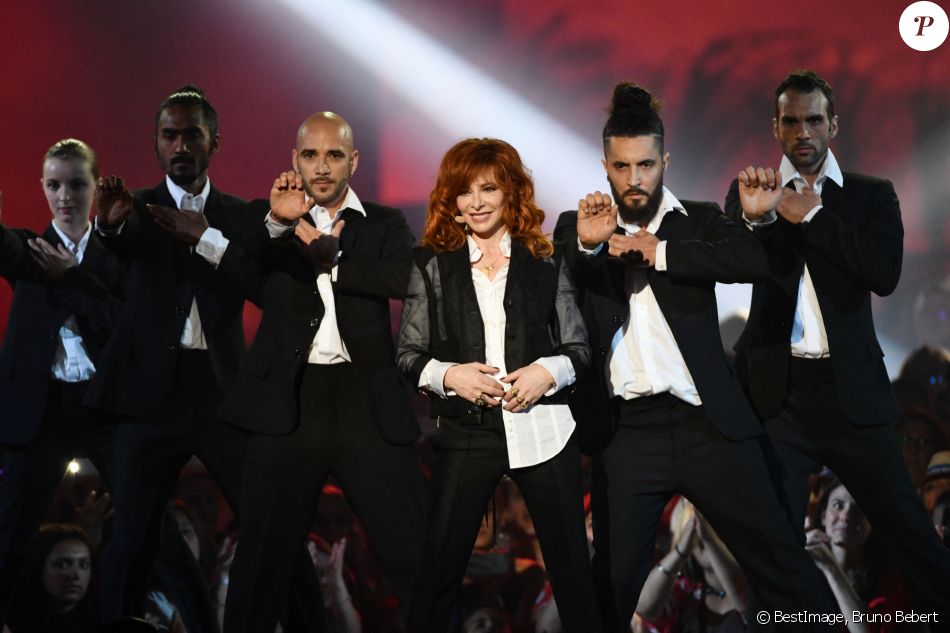 Exclusif - Mylène Farmer - Enregistrement de l'émission "La chanson de l'année" dans les arènes de Nîmes. © Bruno Bebert / Bestimage