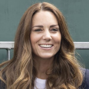 Catherine (Kate) Middleton, duchesse de Cambridge assiste à la cinquième journée de Wimbledon au All England Lawn Tennis and Croquet Club à Londres, Royaume Uni, le 2 juillet 2021. 