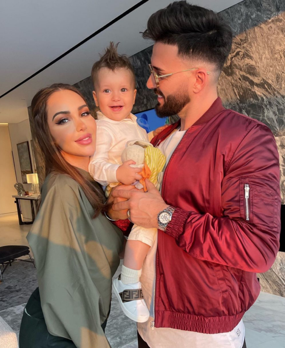 Nabilla Vergara, son mari Thomas Vergara et leur fils Milann. Février 2021.