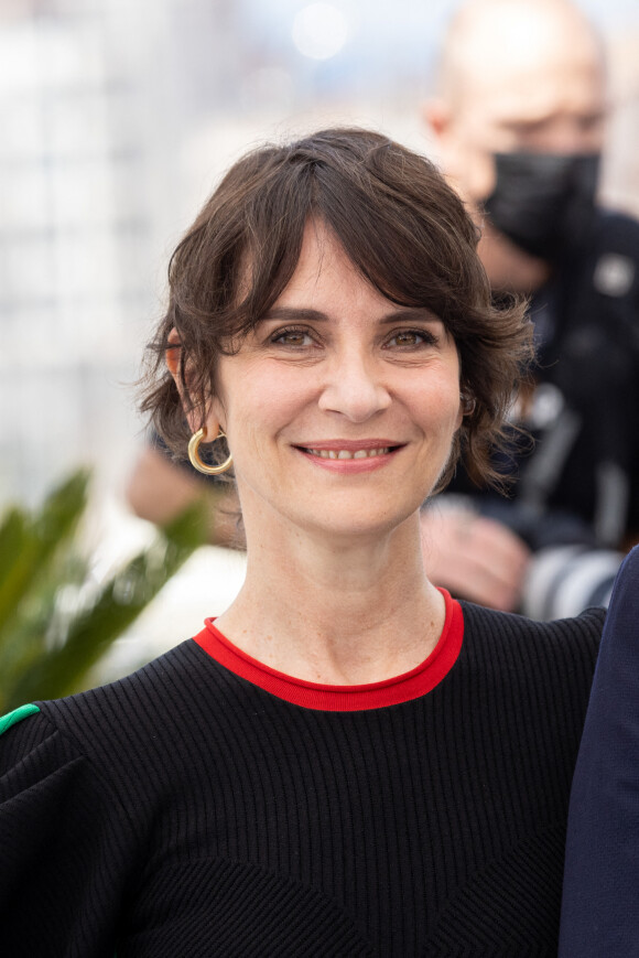 Géraldine Pailhas - Photocall du film "Tout s'est bien passé" lors du 74e festival international du film de Cannes. Le 8 juillet 2021. © Borde / Jacovides / Moreau / Bestimage
