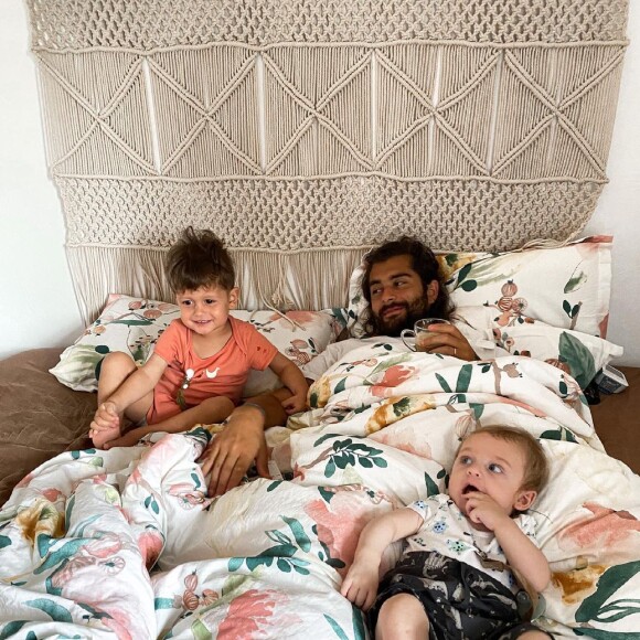 Jesta Hillmann, son mari Benoit et ses fils Juliann et Adriann sur Instagram.