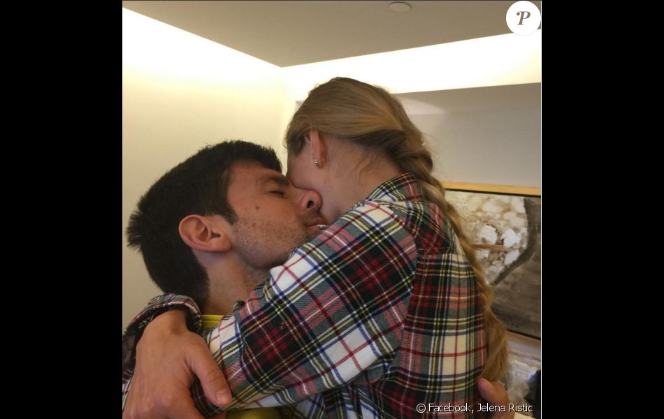 Jelena Ristic dans les bras de Novak Djokovic - Photo publiée le 31 janvier 2016