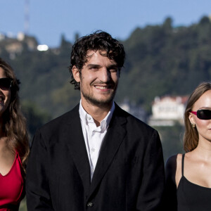 Louis Garrel, Laetitia Casta et Lily-Rose Depp au photocall de "L'homme Fidèle" au 66ème Festival du Film de Saint-Sébastien, le 22 septembre 2018.