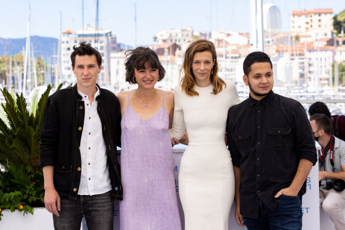 Jonzo Photo : Thomas Silberstein, Emma Nicolas, Céline Sallette, Arthur Jonzo ...