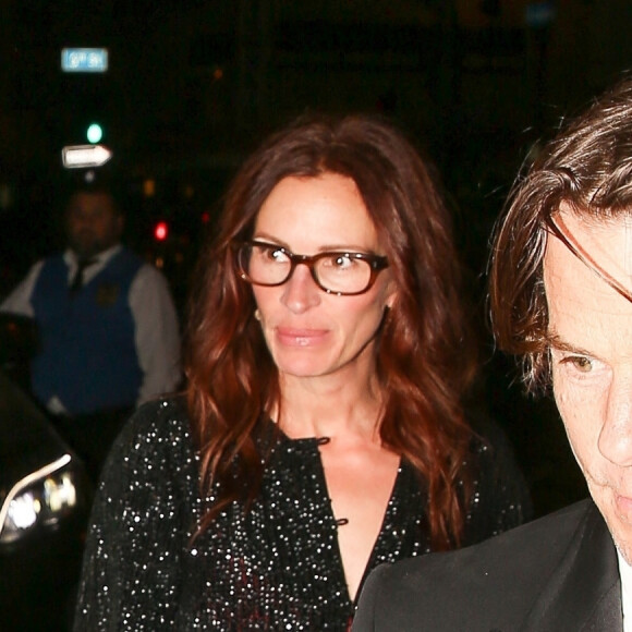 Julia Roberts et Daniel Moder arrivent à une soirée qui est censée être le mariage de Gwyneth Paltrow et de son fiancé Brad Falchuk à Los Angeles. Le 14 avril 2018.