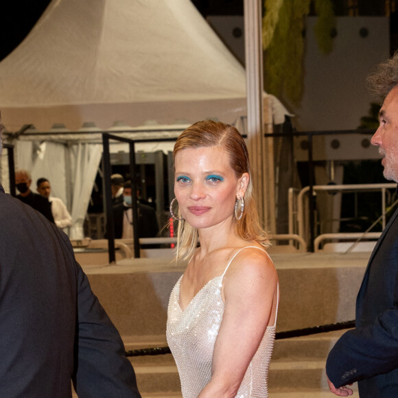 Mélanie Thierry (habillée en Céline) - Montée des marches du film " Tralala " lors du 74ème Festival International du Film de Cannes. Le 13 juillet 2021 © Borde-Jacovides-Moreau / Bestimage