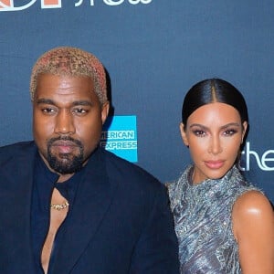 Kim Kardashian et son mari Kanye West arrivent à la première du spectacle de Cher au théâtre Neil Simon à New York, le 3 décembre 2018