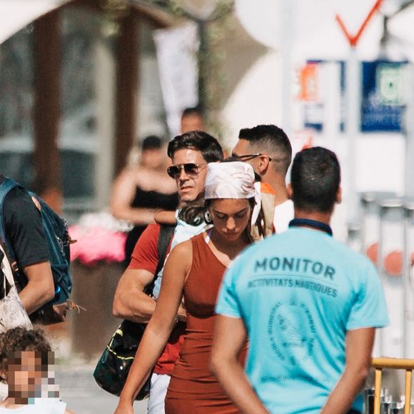 Cristiano Ronaldo et sa fiancée Georgina Rodriguez et leur quatre enfants, Cristiano Junior (8 ans), les jumeaux Eva et Mateo, et Alana Martina arrivent pour passer la journée en bateau lors de de leurs vacances à Majorque le 10 juillet 2021
