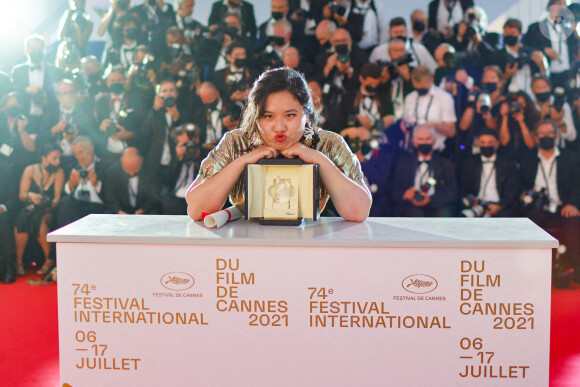 Tang Yi (Palme d'or du court métrage pour "Tous les corbeaux du monde") - Photocall des lauréats du 74ème Festival International du Film de Cannes, le 17 juillet 2021. © Borde-Jacovides-Moreau/Bestimage 