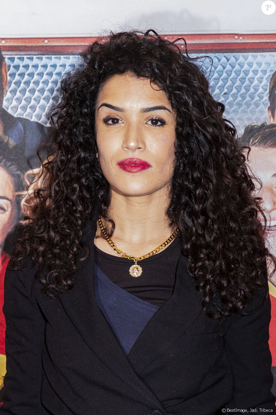 Sabrina Ouazani Yasmine Belmadi Sabrina Ouazani - Avant-première du film Une belle équipe à Paris, le 3  décembre 2019. © Jack Tribeca/Bestimage - Purepeople