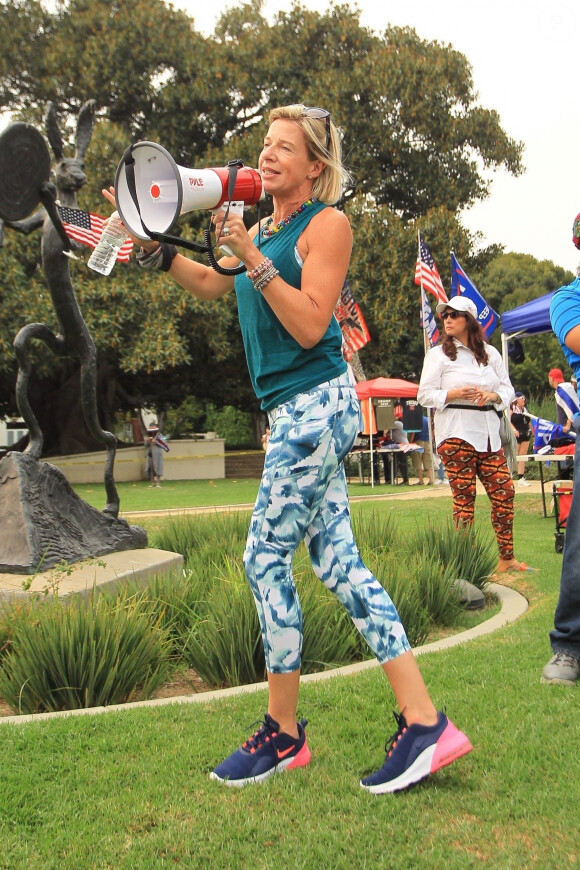 Katie Hopkins participe au rassemblement "Trump Rally" à Los Angeles, le 12 septembre 2020. 