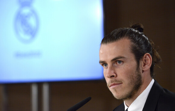 Gareth Bale lors d'une conférence de presse au stade Santiago Bernabeu après la prolongation de son contrat au Real de Madrid jusqu'en 2022 à Madrid le 31 octobre 2016.