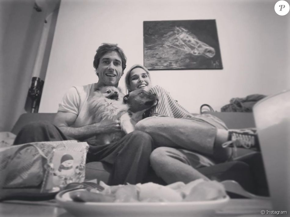 Camille Lou et Romain Laulhe en couple, les plus belles photos des amoureux.