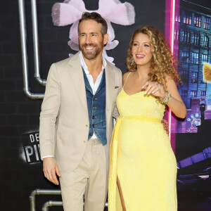 Ryan Reynolds et sa femme Blake Lively - Première de "Pokemon Detective Pikachu" au Military Island sur Times Square à New York, le 2 mai 2019.
