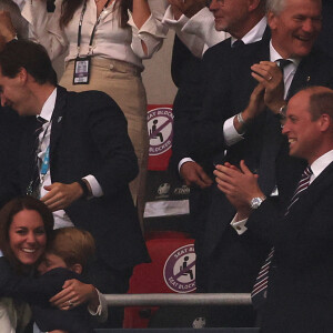 Le prince William, Kate Middleton et leur fils le prince George lors de la finale de l'Euro 2020 au stade Wembley, à Londres, le 11 juillet 2021.