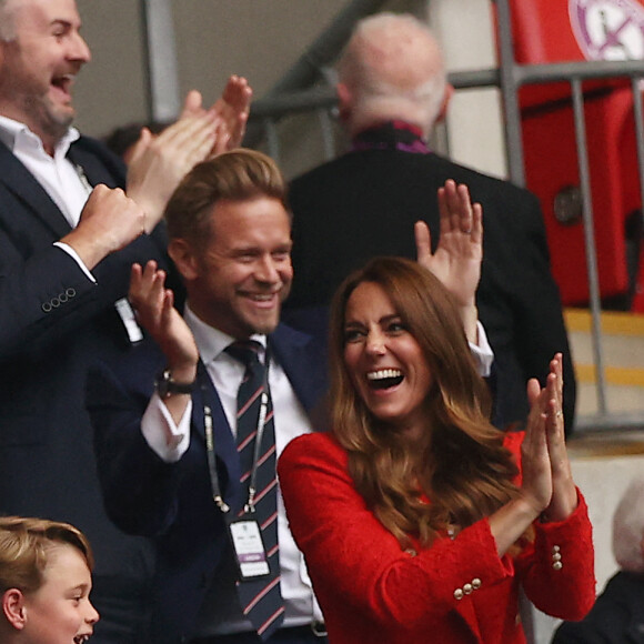 Le prince William, Kate Middleton et leur fils le prince George lors du match Angleterre-Allemagne, à l'Euro 2020, au stade Wembley, à Londres, le 11 juillet 2021. 