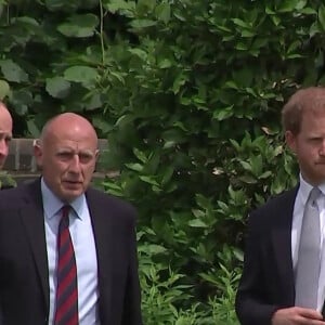 Le prince William et son frère le prince Harry - Inauguration de la statue de leur mère, la princesse Diana, dans les jardins de Kensington Palace. Londres, le 1er juillet 2021.