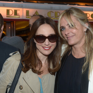 Elsa Zylberstein et Marie Poniatovski - Inauguration de la boutique Stone de la créatrice de bijoux Marie Poniatovski. Paris, le 25 juin 2013.