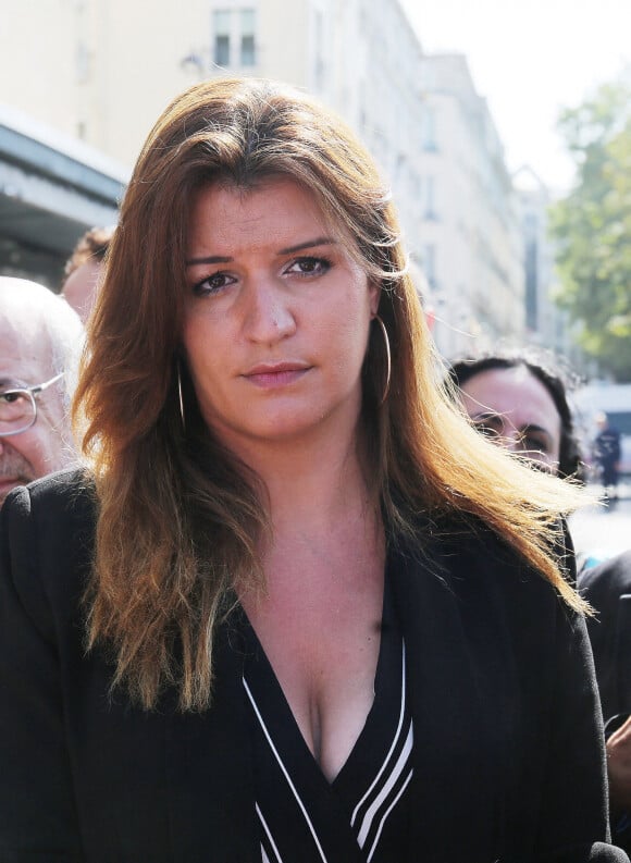 Marlène Schiappa, Ministre déléguée auprès du ministre de l'Intérieur de France, chargée de la Citoyenneté à l'Hyper Cacher pour un dépôt de gerbe en mémoire des victimes de l'attentat terroriste du 9 janvier 2015 dans le cadre de la politique de coopération franco-israélienne en matière d intégration et de citoyenneté. Vincennes, le 20 juillet 2021.