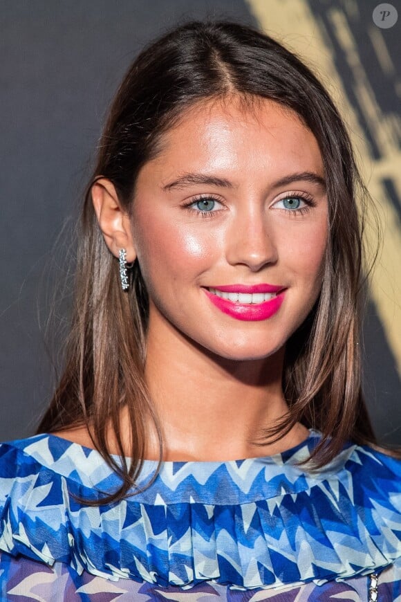 Iris Law au défilé de mode caritatif "Fashion For Relief" au British Museum à Londres. Le 14 septembre 2019 