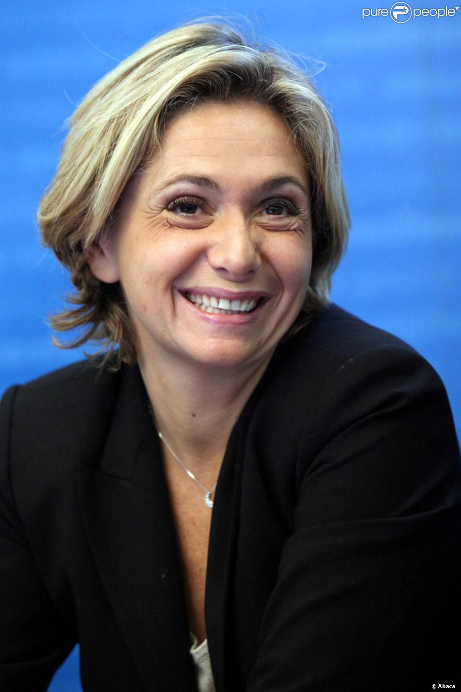 valerie pecresse lors de la conference de presse a l occasion du lancement de l operation sortez couverts le 23 novembre 2009 au ministere de l enseignement sup purepeople