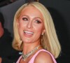 Paris Hilton arrive à la soirée précédant les Oscar au restaurant "Craig's" à Los Angeles